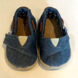 TOMS Tiny Jean Alpargata - Size T2